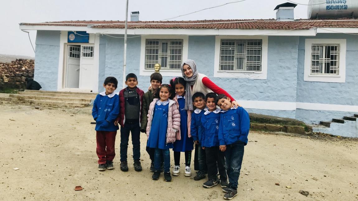 Demircik Ayşenur Kalmış İlkokulu Fotoğrafı